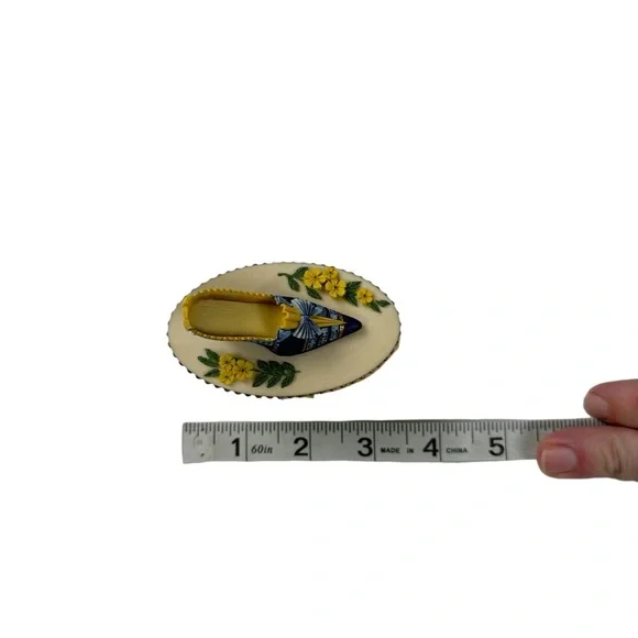 Willow Hall Colette Cream & Blue Victorian Shoe Yellow Flowers Trinket Box 3.5” - Picture 12 of 12